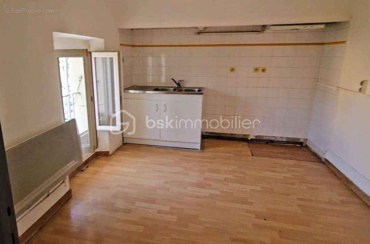 Appartement à SAINT-GENIS-DES-FONTAINES