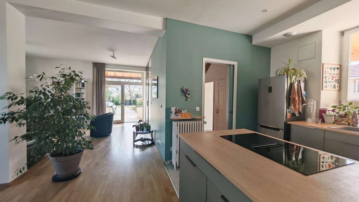 Maison 153 m² à Voiron  - photo 7