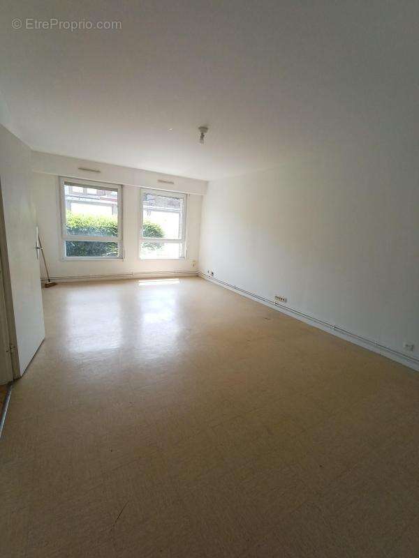 Appartement T3 avec garage - photo 2