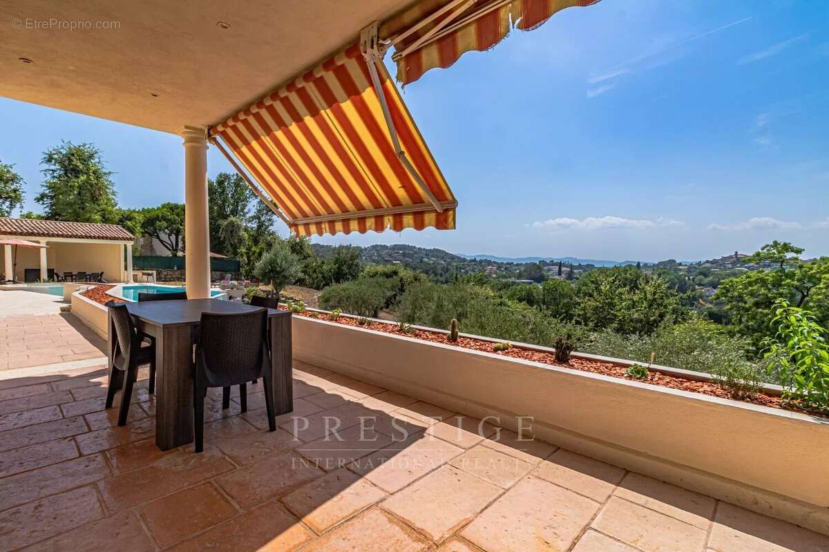 Chateauneuf de grasse, villa florentine 365m² garage, piscine, terrain 4000m² - photo 9