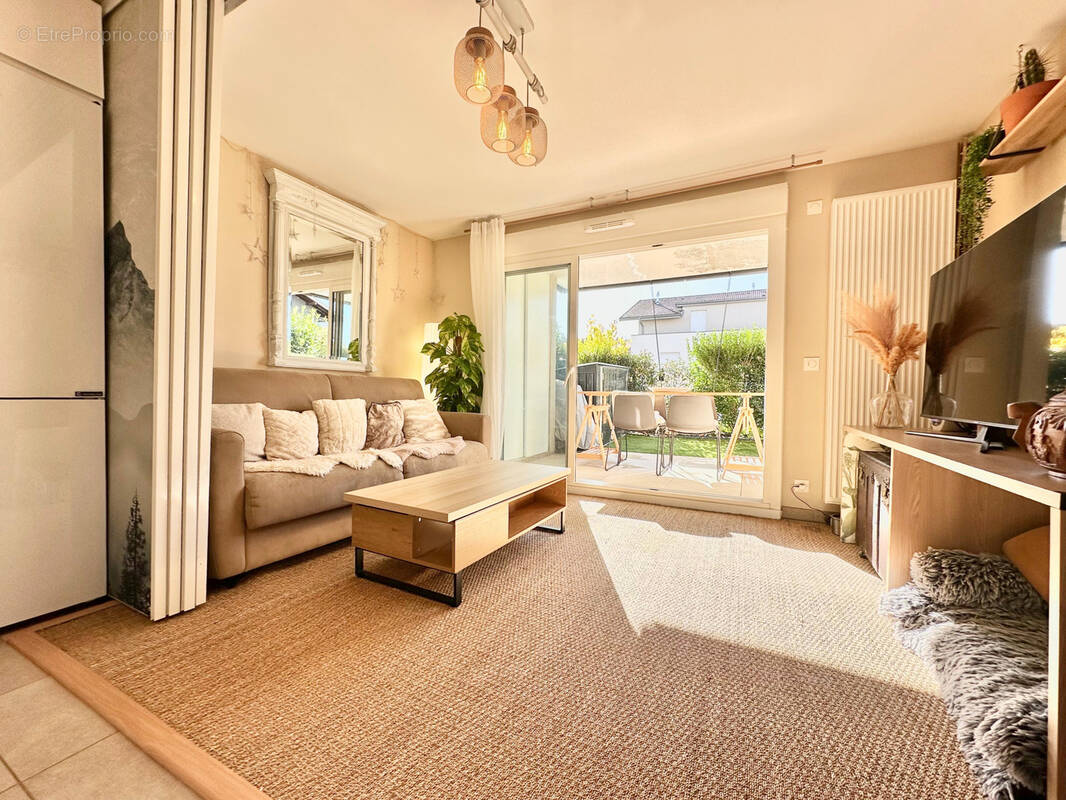 Appartement à VILLY-LE-PELLOUX