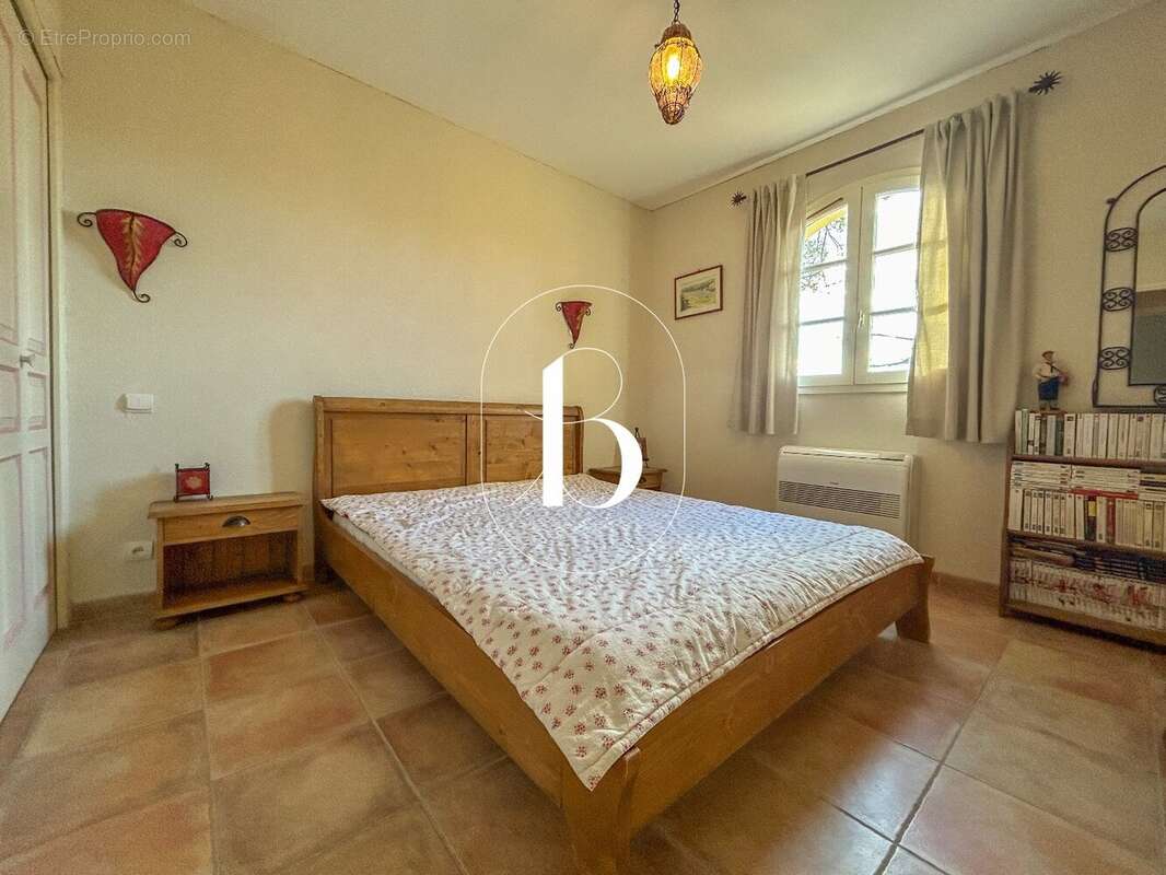 Maison à BARJAC