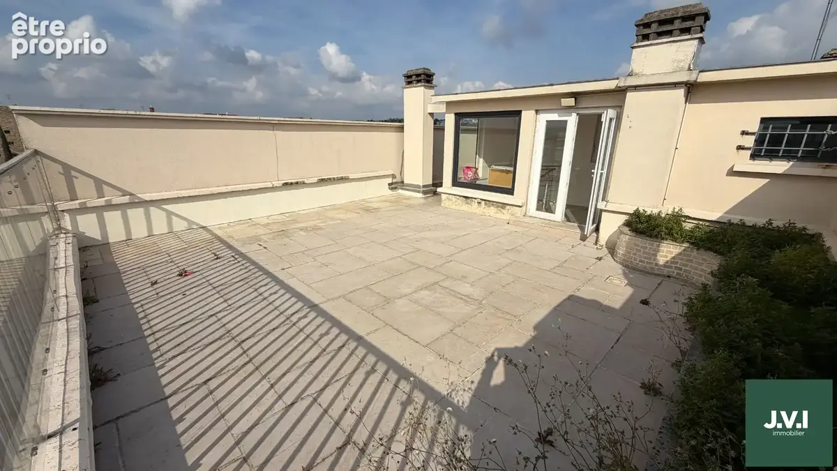 A VENDRE BAS MONTMORENCY Appartement 5 pièces 101m² - photo 3