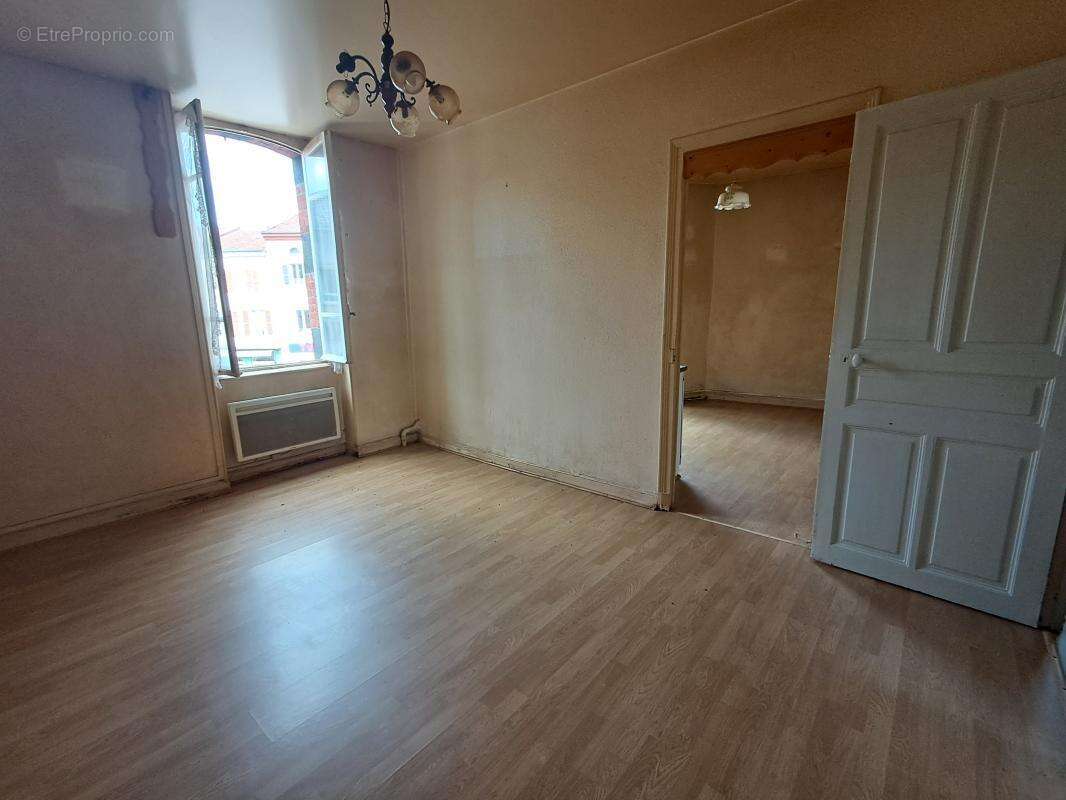 Appartement à MASSIAC