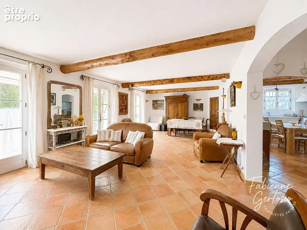 Toulon - Bastide provençale sur terrain de 551m2 - photo 4