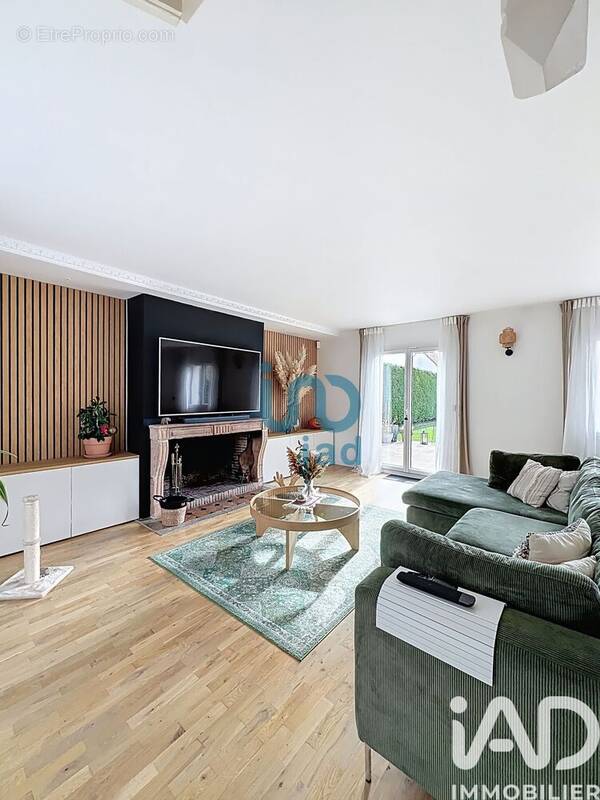 Photo 1 - Maison à MONTEVRAIN