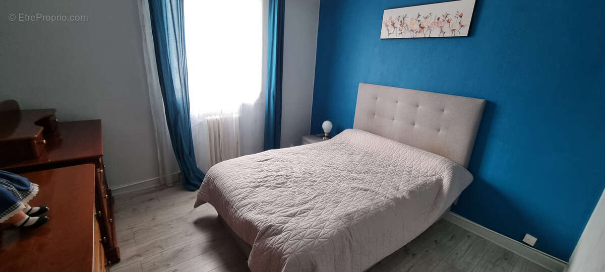 Maison à ENTRAYGUES-SUR-TRUYERE