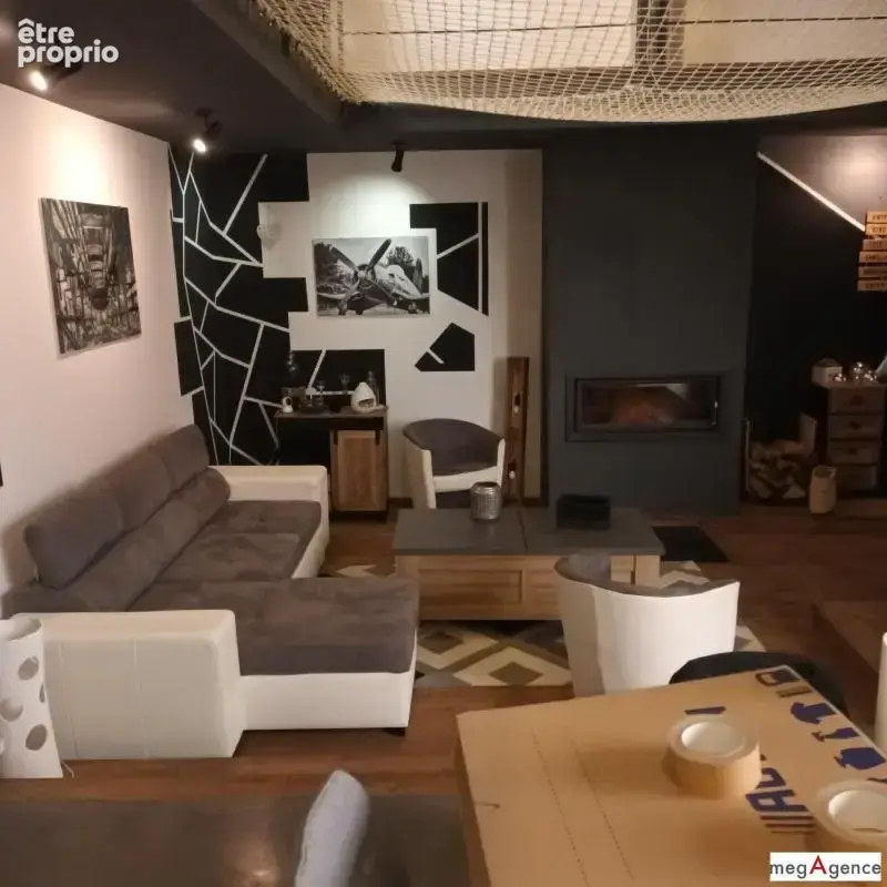Doudelainville : Loft 145m², 2 Chb, 1840m² - photo 2