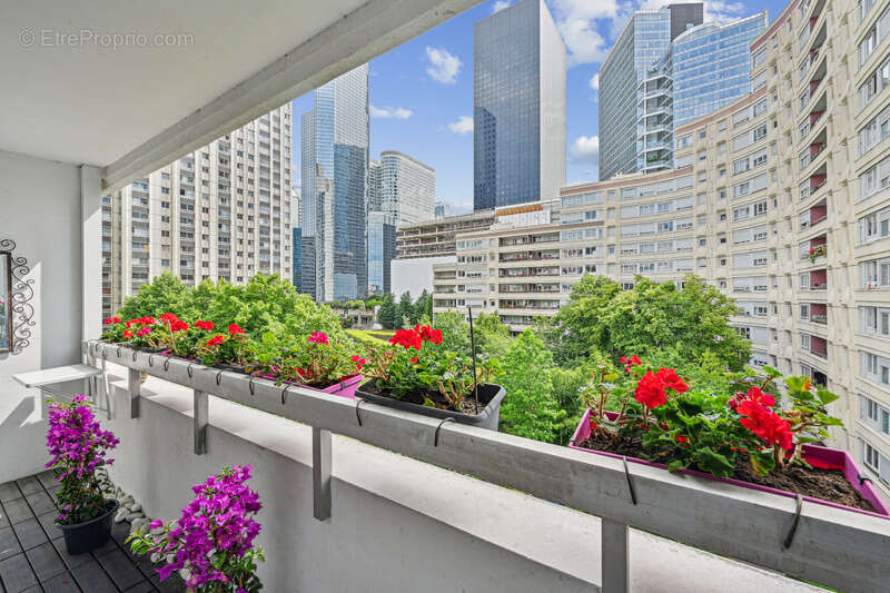 Appartement à COURBEVOIE