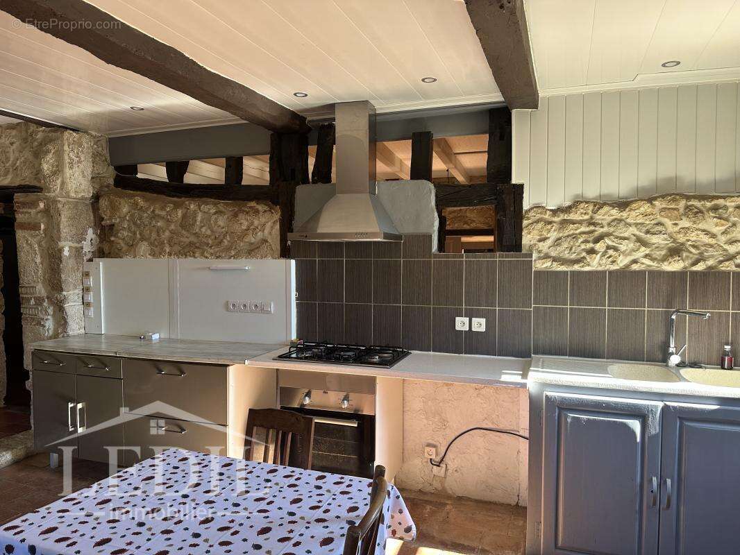 Maison à MAUVEZIN