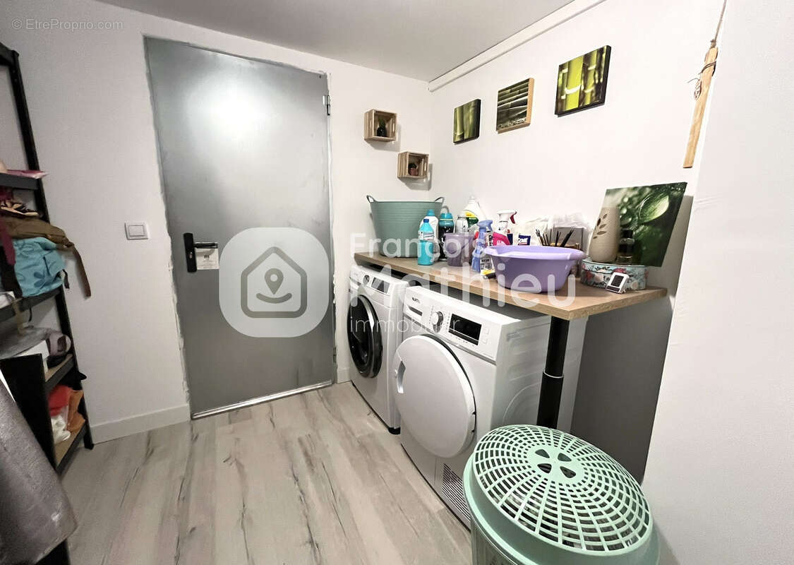Châtillon-sur-Chalaronne - Maison dans le centre de 146 m2 avec piscine - photo 14