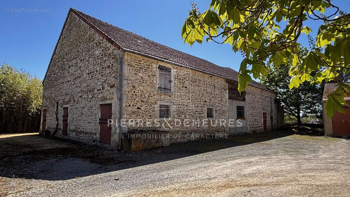 Maison à LA BERTHENOUX
