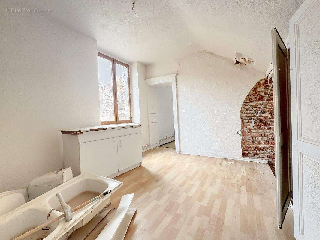 Lot de 2 appartements à rénover – centre historique - photo 6