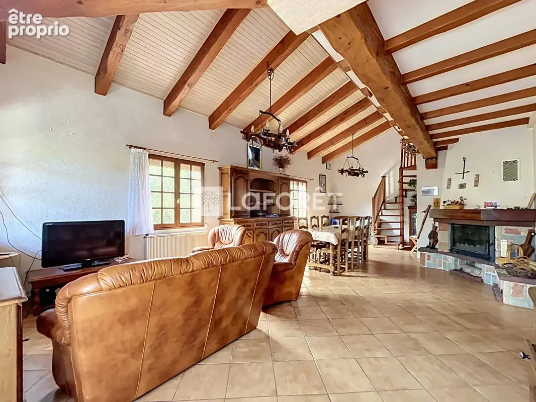 Magnifique villa 3 faces , plain-pied, volumes et charme - photo 3