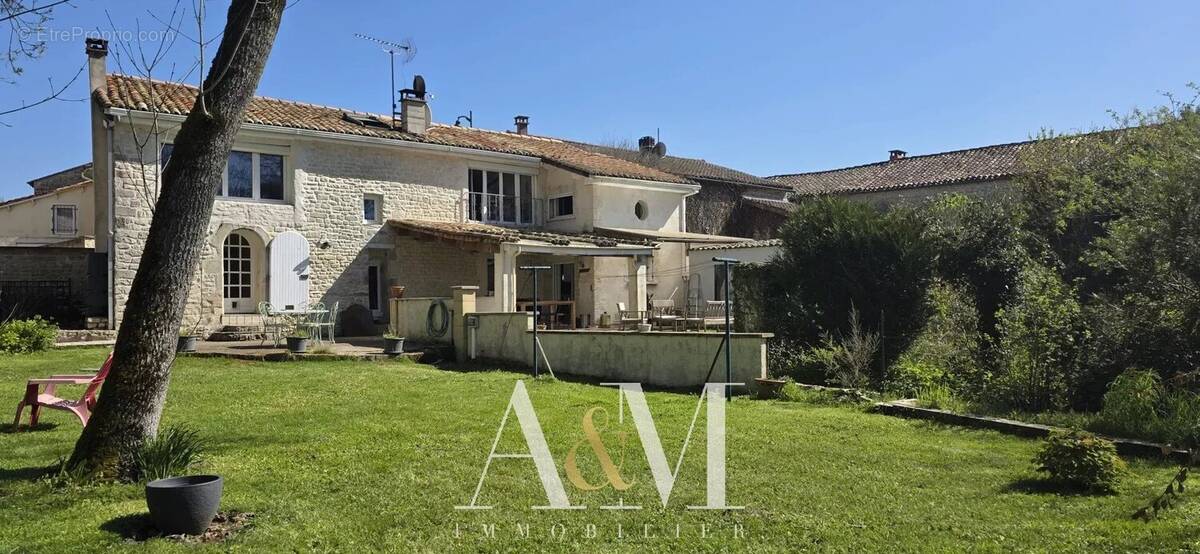 Maison à ANAIS