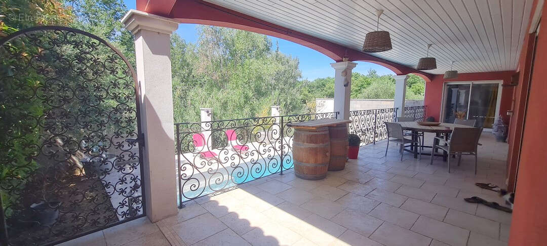 Spacieuse villa 155m² avec grand garage et piscine sur 760m² de terrain - photo 7