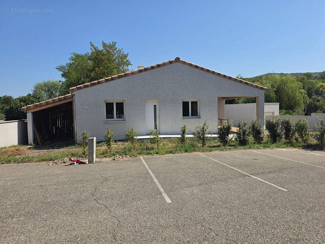 Maison à GROSPIERRES