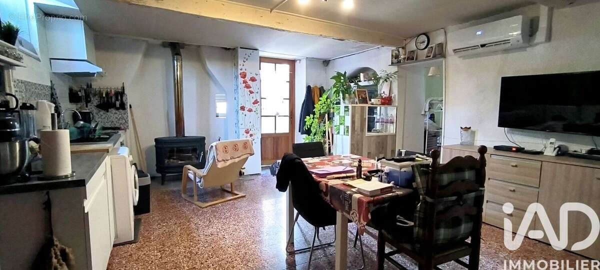 Maison 70 m² à Aulas  - photo 3