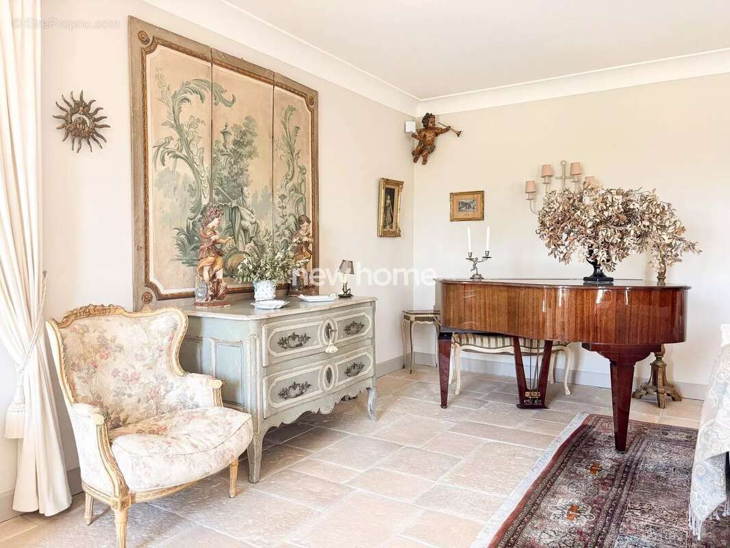 Maison à LORGUES