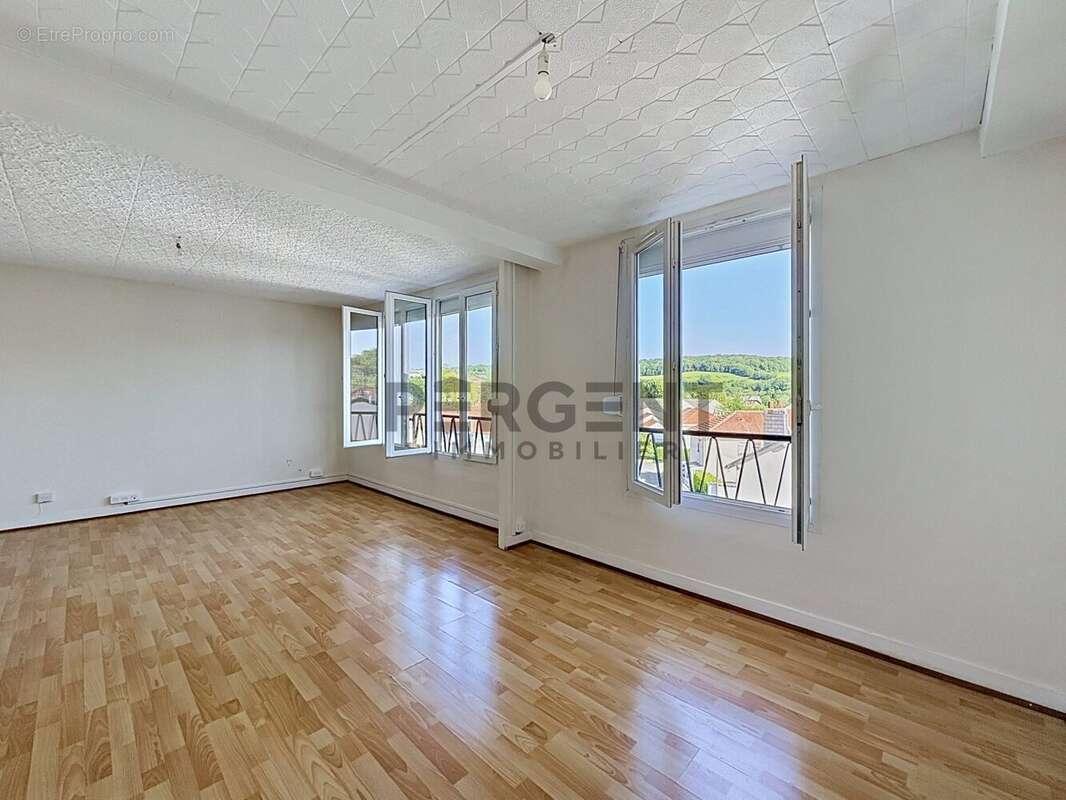 Appartement à CHARLEVILLE-MEZIERES