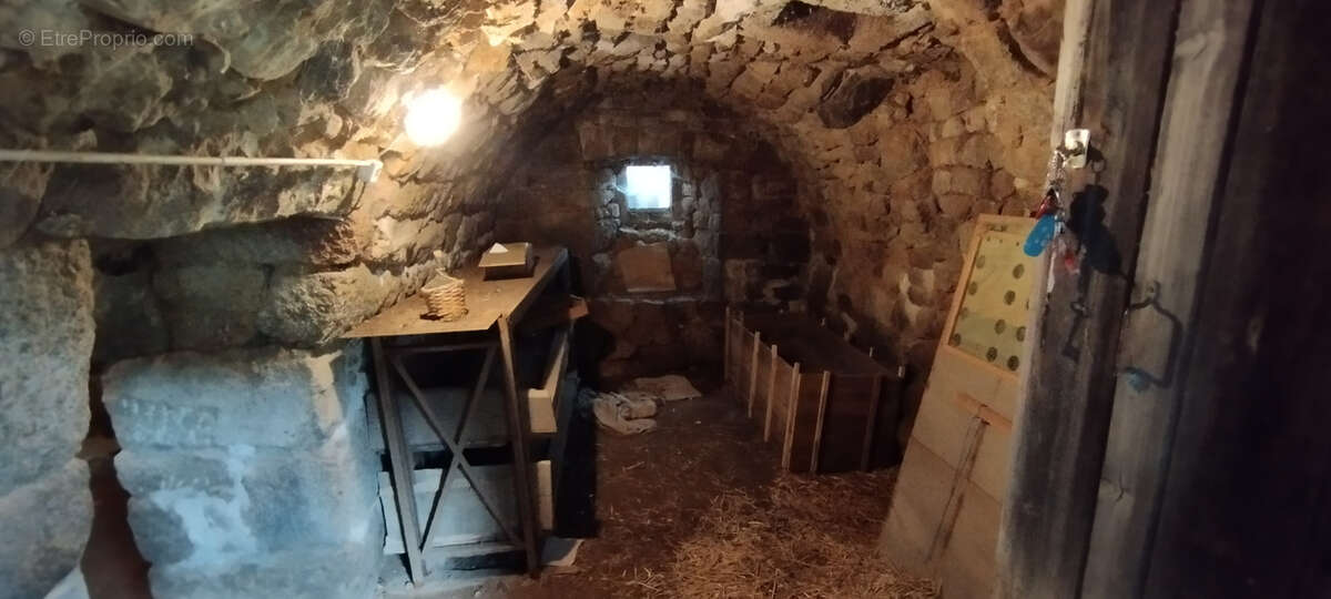 Maison à SAINT-MARTIN-DE-VALAMAS