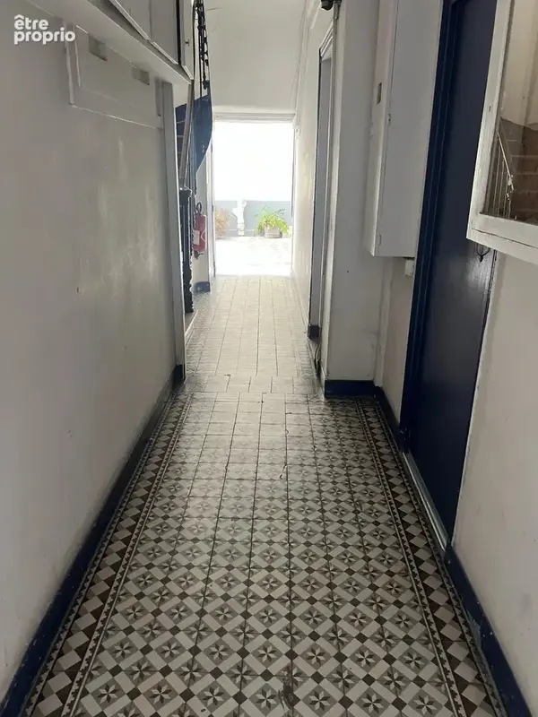 Paris 20ᵉ –– métro alexandre dumas – grand studio à fort potentiel - photo 12
