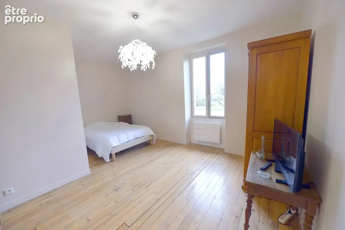 Maison 146 m² à Semussac  - photo 5