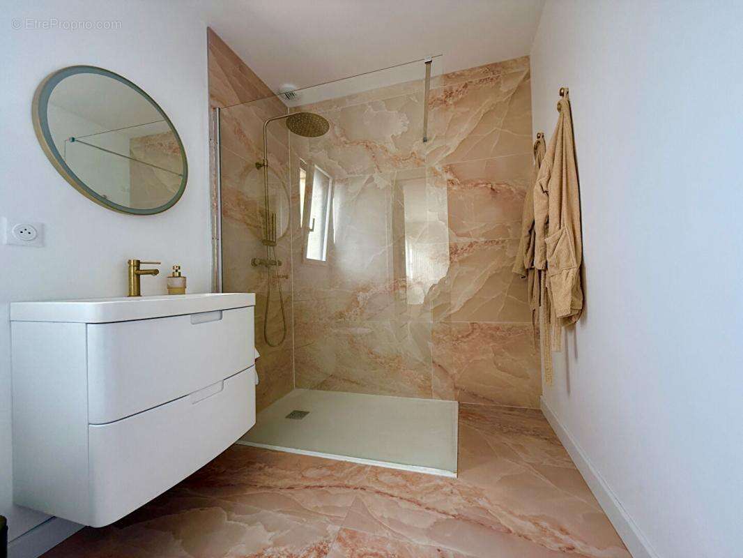 Maison à FRENOUVILLE