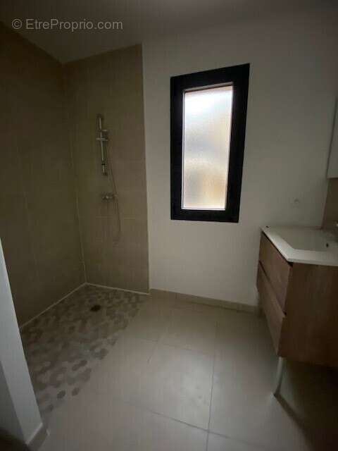 Appartement à MONTELIER