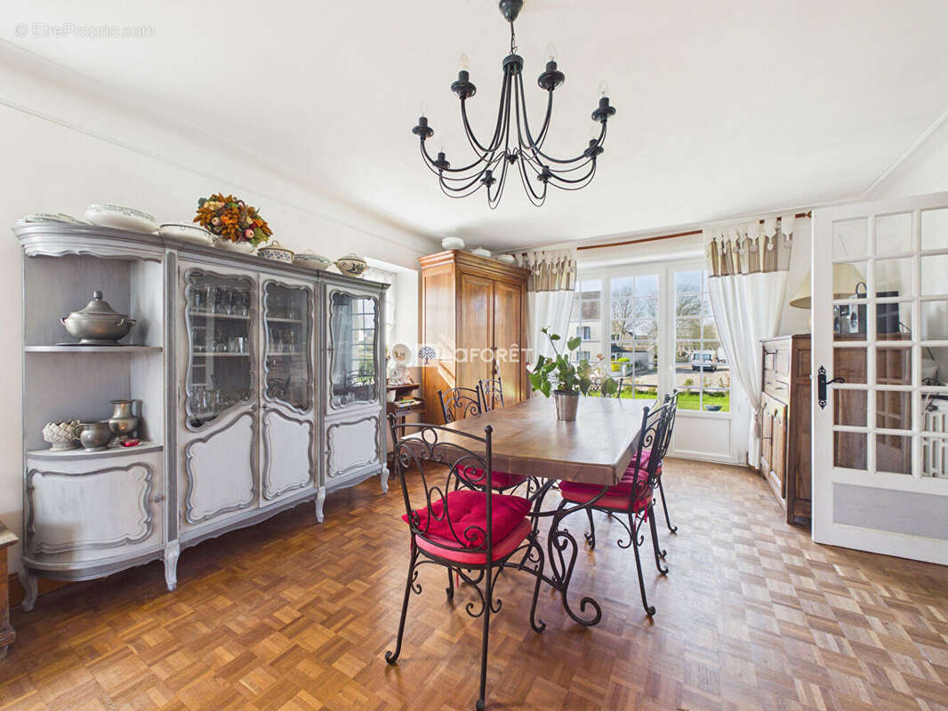 Maison à POULDREUZIC