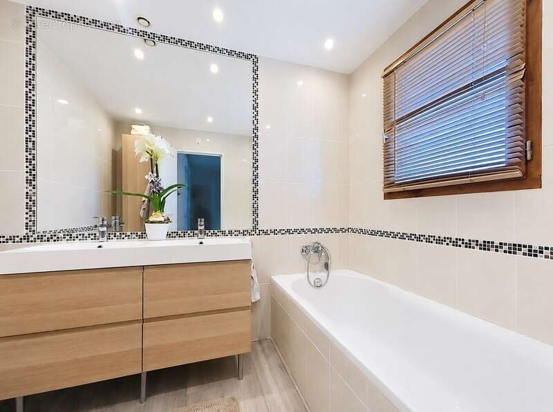 Maison à vendre 4 pièces LE CANNET (06) - photo 10