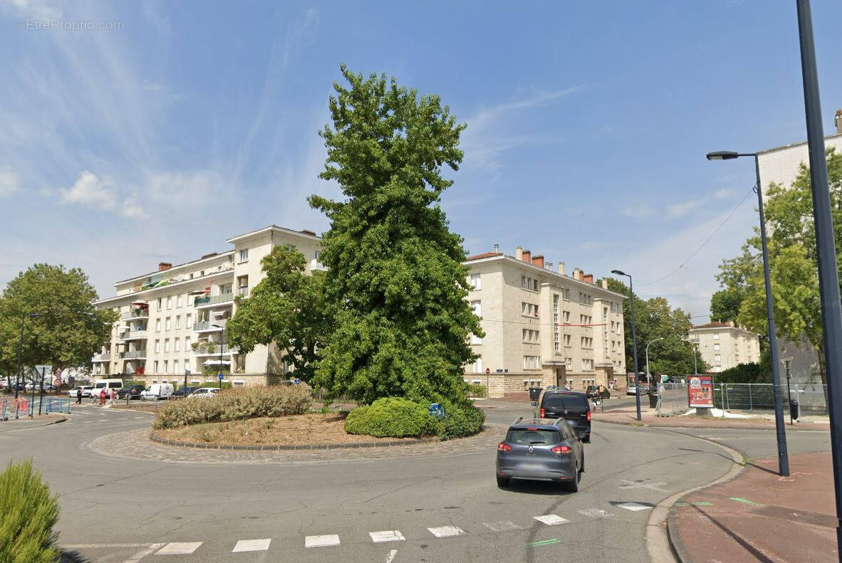 Parking à BORDEAUX