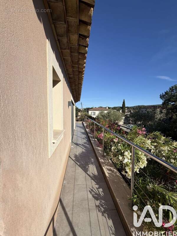 Maison 135 m² à Cogolin  - photo 9