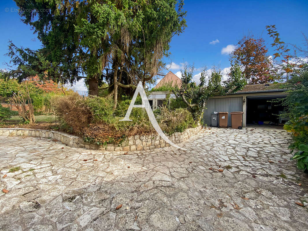 Maison à BOIS-D'ARCY