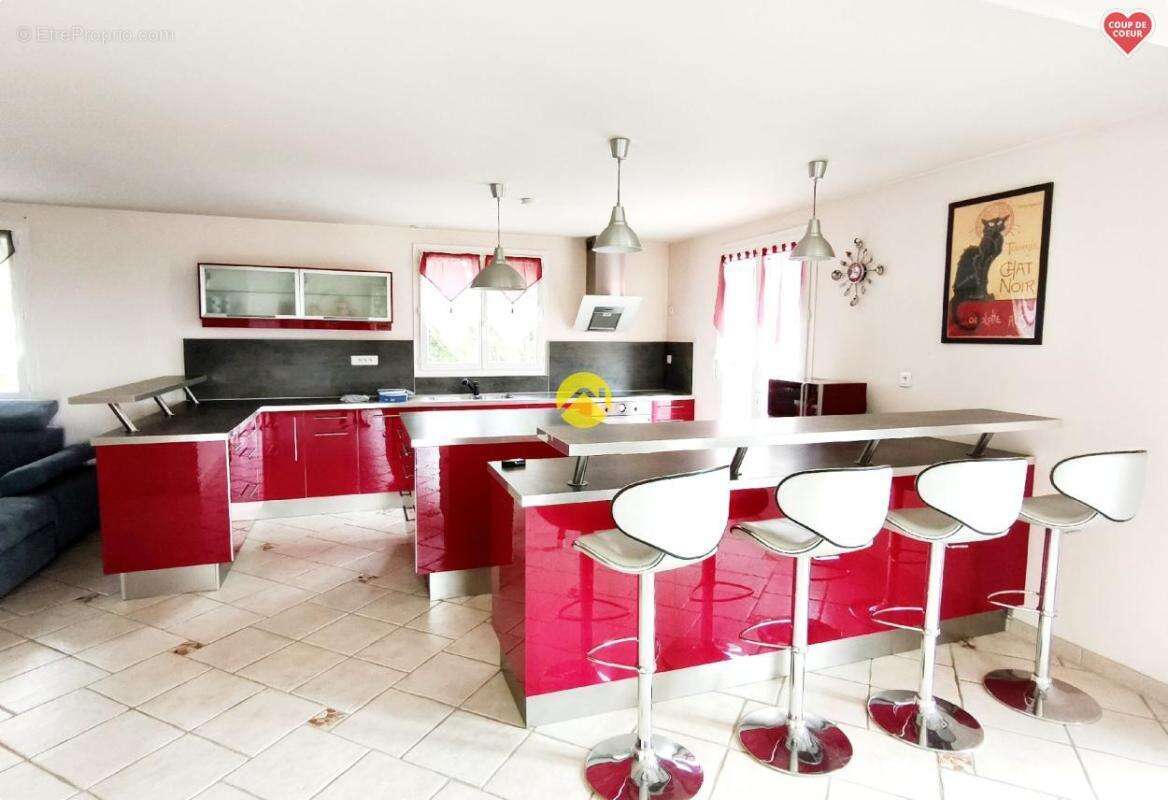 Maison à EGUZON-CHANTOME