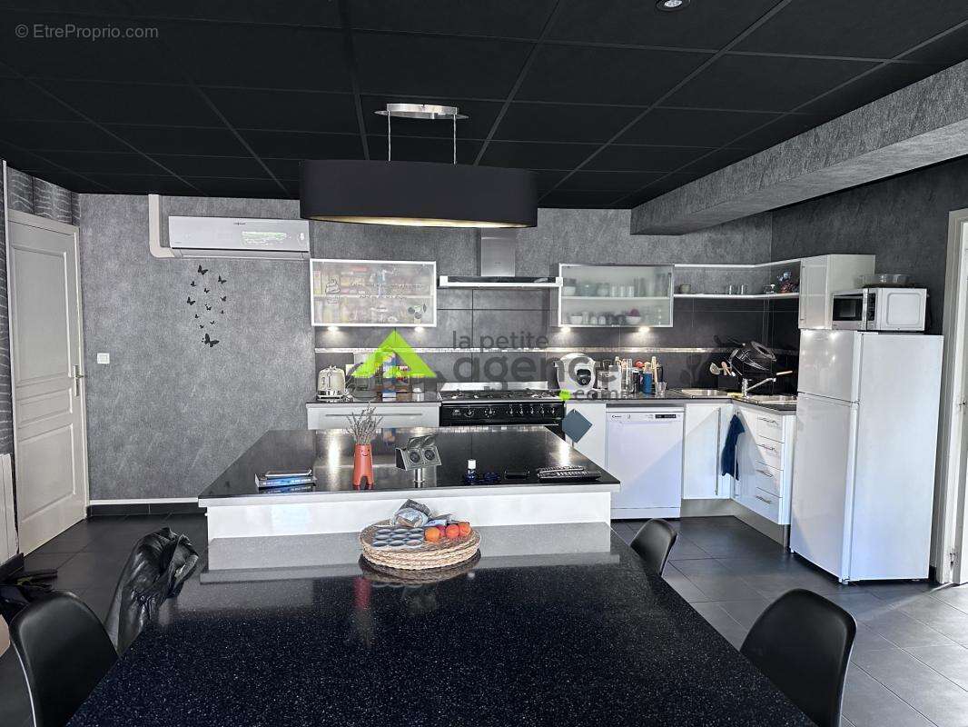 Appartement à AUZANCES