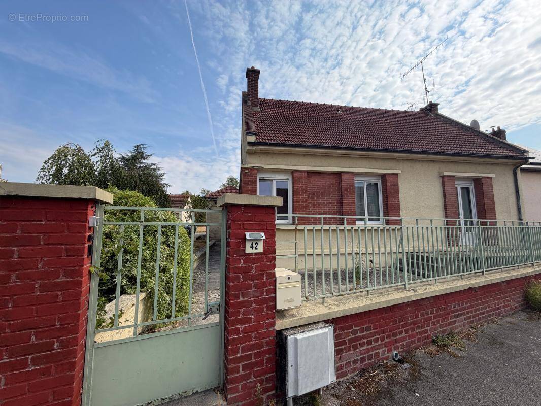 Maison à TERGNIER