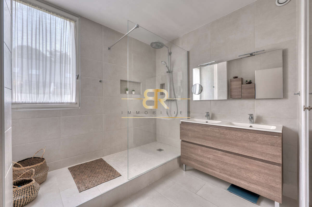 Appartement à CHAMPIGNY-SUR-MARNE