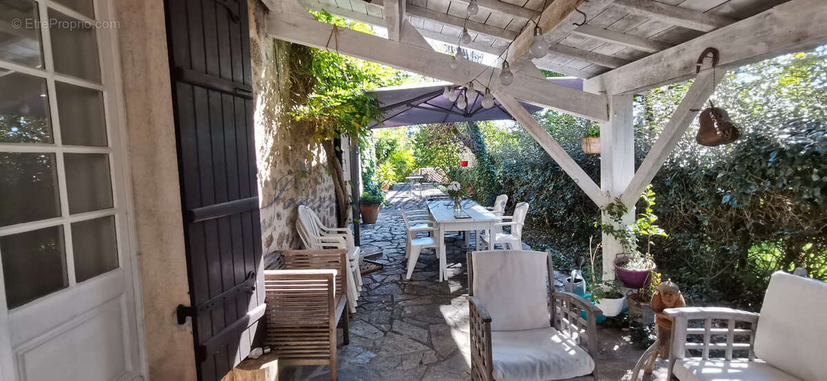 Maison à SAINT-ESTEPHE