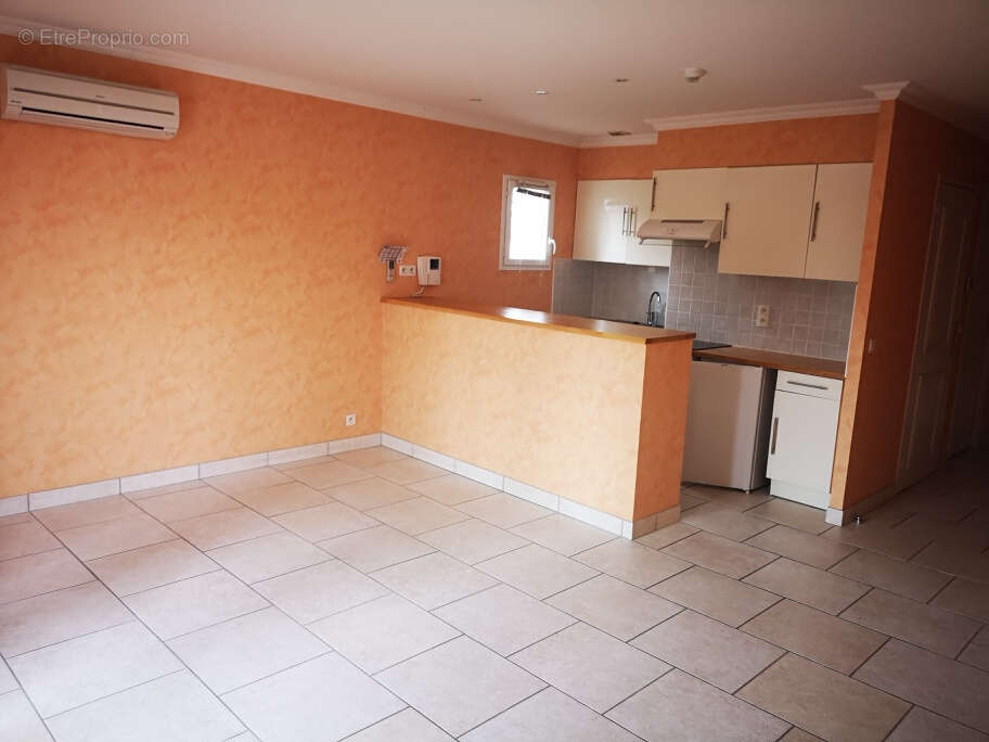 Appartement à AUSSILLON