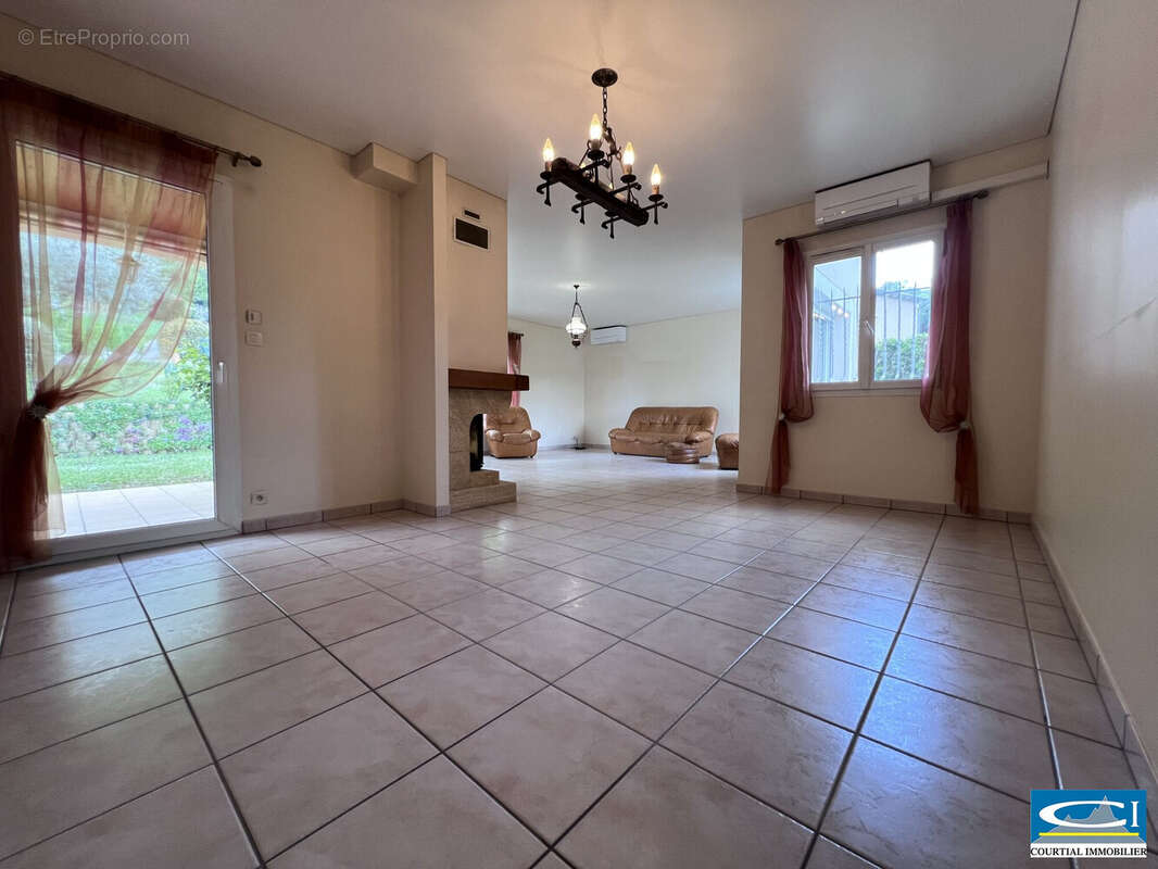 Maison à TOURNON-SUR-RHONE