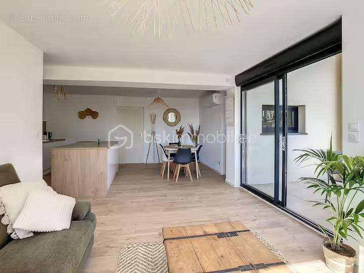 T3 68,05 - vue canal du midi – clé en main lmnp/saisonnier - garage 70m² - photo 4