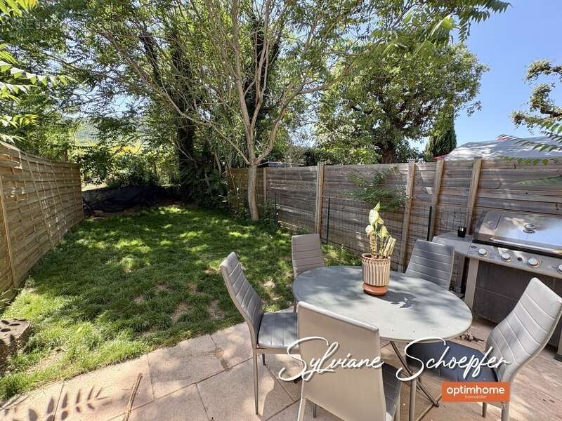 Maison rénovée avec jardin, terrasses et garage - Proche du centre-ville de SAINT PAUL TROIS CHATEAUX (26) - photo 2