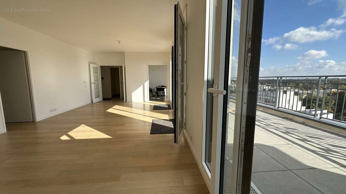 Appartement à SURESNES