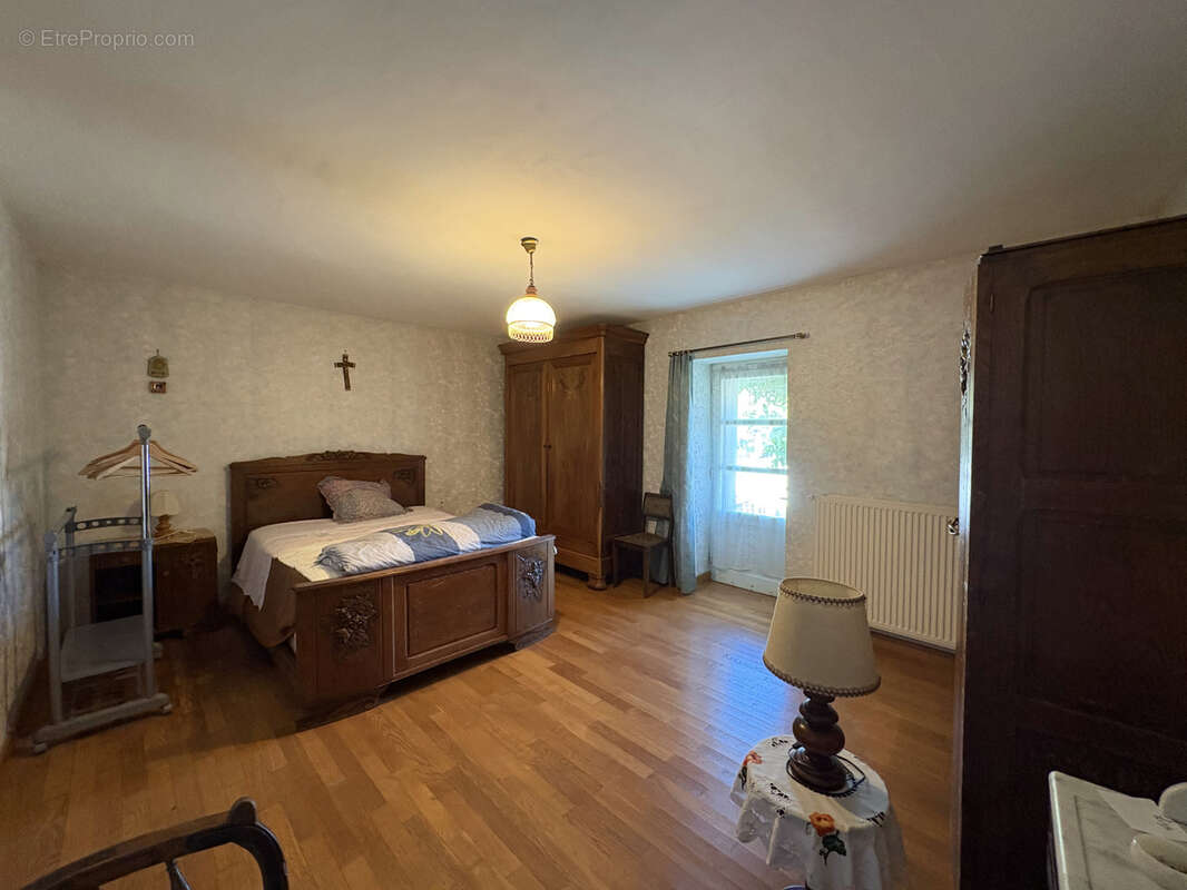 Maison à CHAMPROUGIER