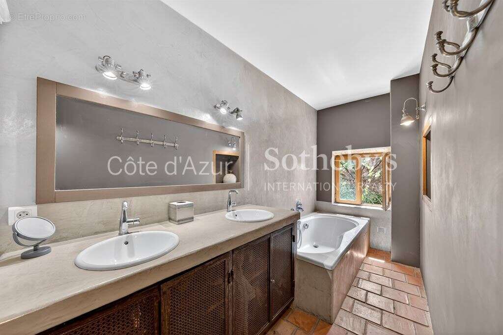 Maison à GRASSE