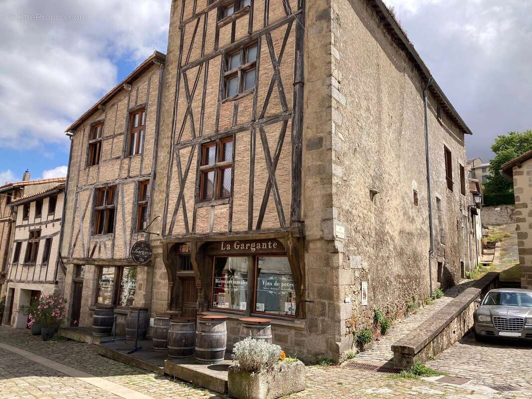 Maison à PARTHENAY