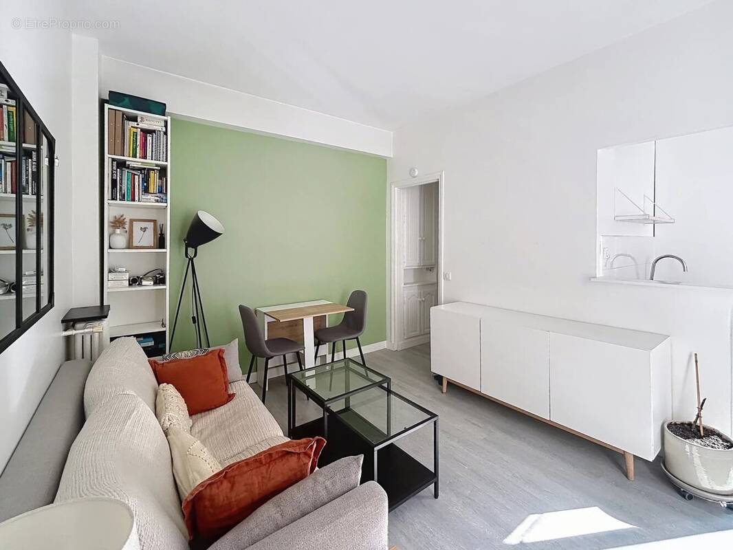 Appartement à PARIS-20E