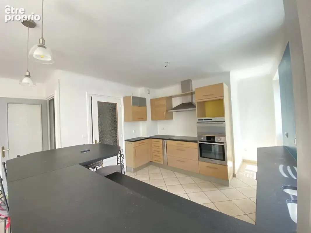 Maison 6 pièces 172 m² à vendre à Tarare (69170) - photo 3