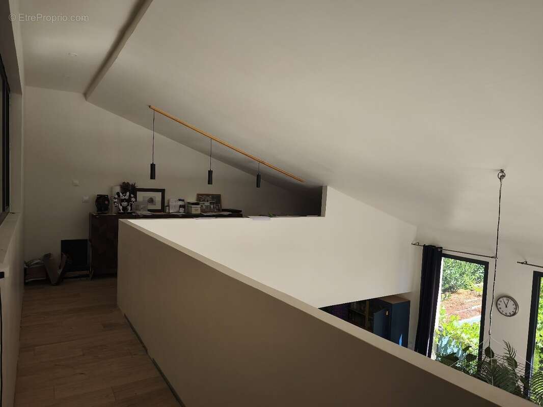 34360 Saint Chinian-Maison loft 240m2-centre - photo 15